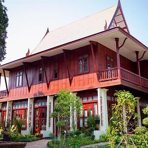 Baan Lhang Wangh บ้านหลังวัง ピサヌローク Exterior photo