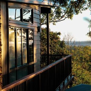 Mount CottonRainforest Gardens - Luxury Hillside Accomodation With Views To Bay & Islandsアパートメント Exterior photo