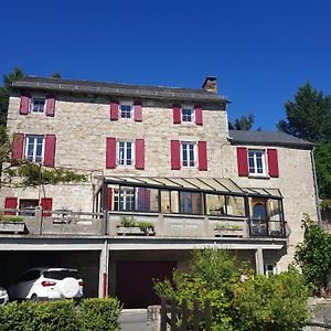 Maison D'Hotes "La Pierre Pointue" Saint-Léons Exterior photo