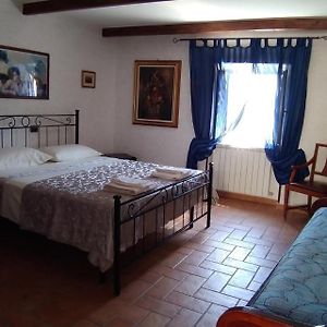 Scapoli Il Borgo 38 Bed & Breakfast Exterior photo