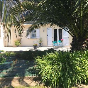 Quettehou Cote Jardin Des Charmilles Bed & Breakfast Exterior photo