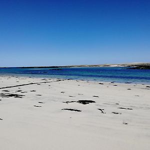 Paible The Fisherman'S Snug Self Catering North Uist Bed & Breakfast Exterior photo