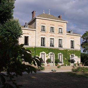 Guereins Chateau Des Charmes Bed & Breakfast Exterior photo