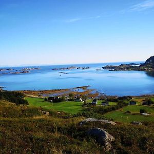 Sennesvik Akselhuset-Koselig Hus Rett Ovenfor Kaikanten Midt I Lofotenヴィラ Exterior photo