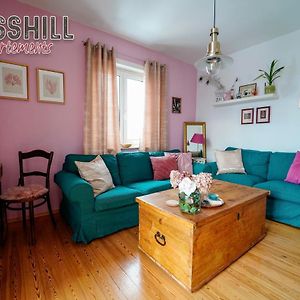 Crosshill Appartements - Charmante Und Helle Wohnung シュヴァンドルフ・イン・バイエルン Exterior photo
