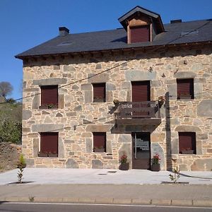 Apartamentos Turisticos Las Candelas プエブラ・デ・サナブリア Exterior photo