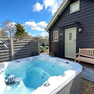 Bawdeswell Saving Grace With Private Hot Tubヴィラ Exterior photo