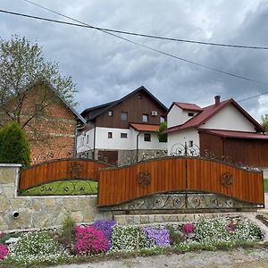 ホテル Ethno House Izvor Vrelo Koreničko Exterior photo