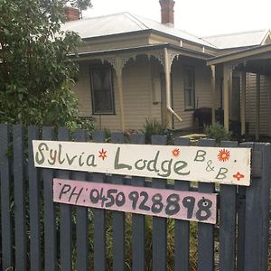 Sylvia Lodge A Step Back In Time Pet Friendly Homestay オーボスト Exterior photo