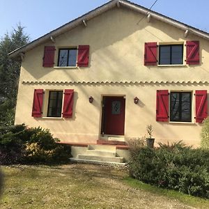 Laujuzan Domaine Pierrot Bed & Breakfast Exterior photo