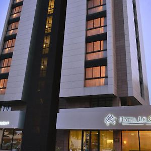 Hotel Le Cristal リーブルヴィル Exterior photo