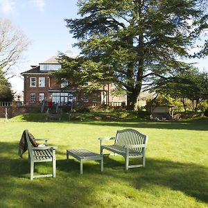 The Manor At Sway - Hotel, Restaurant And Gardens Exterior photo