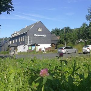 ホテル Gasthaus & Pension Am Rennsteig Spechtsbrunn Exterior photo