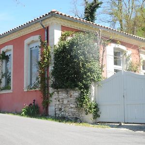 Valaurie Ecole Des Grands Bed & Breakfast Exterior photo