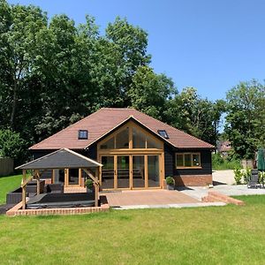 Chestnut-Lodge Is Rural, Secluded, Private With Hot Tub メードストン Exterior photo