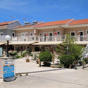 Santa Barbara Lakis Apartments Perivólion Exterior photo