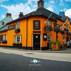 The Bear Inn ランダバリー Exterior photo