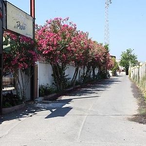 Hotel All'Antico Pozzo バルチェッローナ・ポッツォ・ディ・ゴット Exterior photo