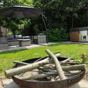 Ewijk Vrijstaande 6 Persoons Bungalow Hottub En Pizzaoven Op Vakantieparkヴィラ Exterior photo