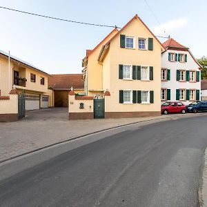 Friesenheim is an Ortsgemeinde Weingut Und Gastehaus Henrici Bed & Breakfast Exterior photo