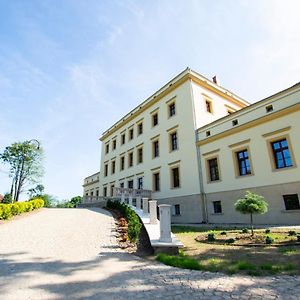 Palac Lubiechowa-Jelenia Gora- Riesengebirge Bed & Breakfast Exterior photo