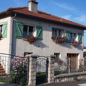 ヴェルダン・シュル・ムーズ Chez Evelyne Chambre D'Hotes Chez L'Habitant Bed & Breakfast Exterior photo