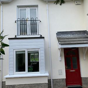 Two Bedroom Town House Beside The River Barrow カーロー Exterior photo