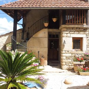 Vernot Chambre D'Hotes Des 3 Ifs Bed & Breakfast Exterior photo