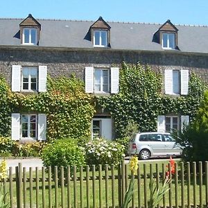 Les Iffs Domaine De La Basse Orme Bed & Breakfast Exterior photo