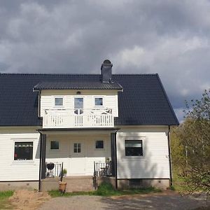 Stort Hus I Vackra Karl Gustav, Naer Fin Bad Och Fiskesjoe Och Ullaredヴィラ Exterior photo