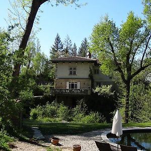 Hostellerie Restaurant Les Gorges De L'Aveyron ブルニケル Exterior photo