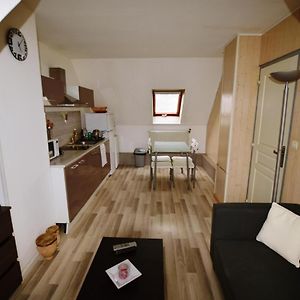 Room In House - F2 In Suburban Residence 30 Km From Paris サン・ジェルマン・レ・コルベイユ Exterior photo