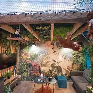 Jungle Room Evadez Vous Cosy Luxe Gare Autoroute ジボール Exterior photo