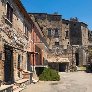 Montecalvello Casa Vacanze La Piazzetta Del Castelloヴィラ Exterior photo