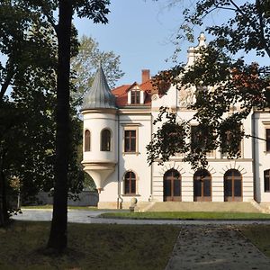 Palac Polanka クロスノ Exterior photo