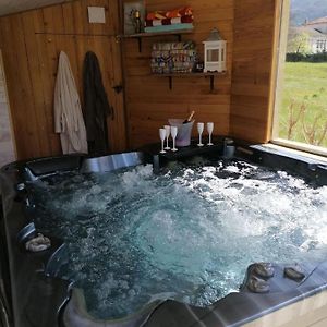 Saillans  Chambre Avec Jacuzzi Privatif "Le Pecher" Bed & Breakfast Exterior photo