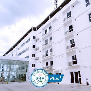 Thewhitehotel By Charoensri - Sha Extra Plus ウドーンターニー Exterior photo