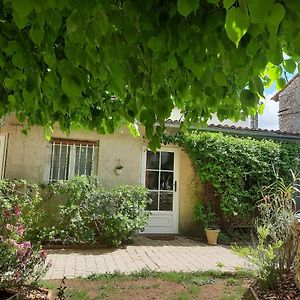 Saint-Martin-la-Pallu Le Clos Du Coteau Bed & Breakfast Exterior photo