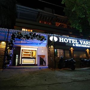 Hotel Vardhan スィルヴァーサー Exterior photo
