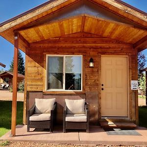 Mountain Ridge Cabins & Lodging Between Bryce And Zion National Park ハッチ Exterior photo