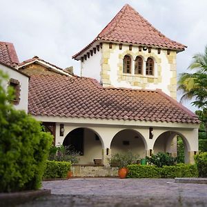 Hotel Chalet El Castillo By Majuva アルメニア Exterior photo