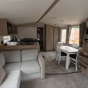 The Salmon Van - Beautiful, Luxury Static Caravan アベラワー Exterior photo