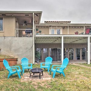 Pet-Friendly Seguin Retreat With Deck And River Views!ヴィラ Exterior photo