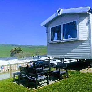 4 Berth Couples And Family Caravan In Beautiful Newquay Bay Resort Exterior photo