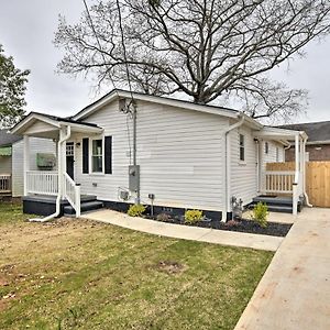 Cozy House With Private Yard, Close To Downtown グリーンビル Exterior photo