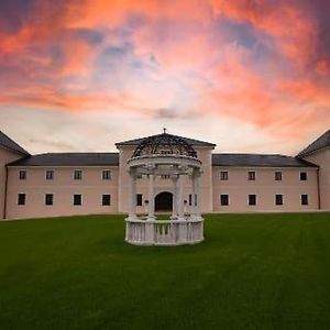 Chateau Sanov Sanov  Exterior photo