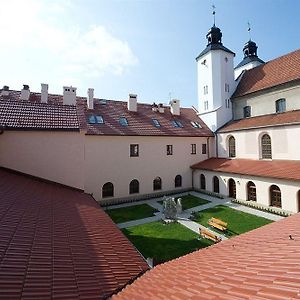 Hotel Sw. Norberta Nowe Brzesko Exterior photo