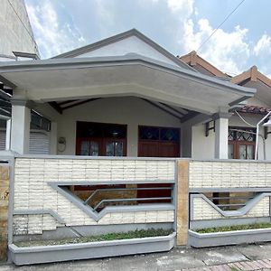 Ngabean Aw Simply House Yogyakartaヴィラ Exterior photo
