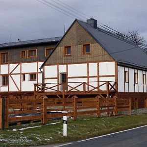 Velke KuneticeUbytovani Za Humnyアパートメント Exterior photo