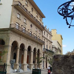 Palacio De Los Corredores ハバナ Exterior photo